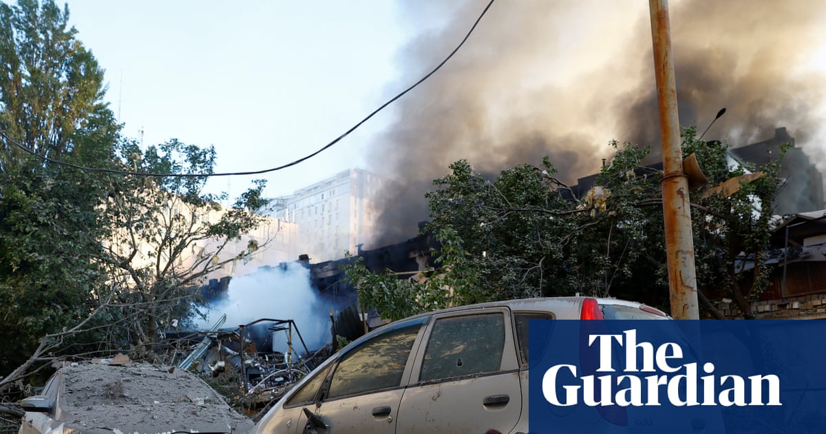 Frappes aériennes meurtrières en Ukraine après les avertissements d'une vague d'attaques russes | Ukraine