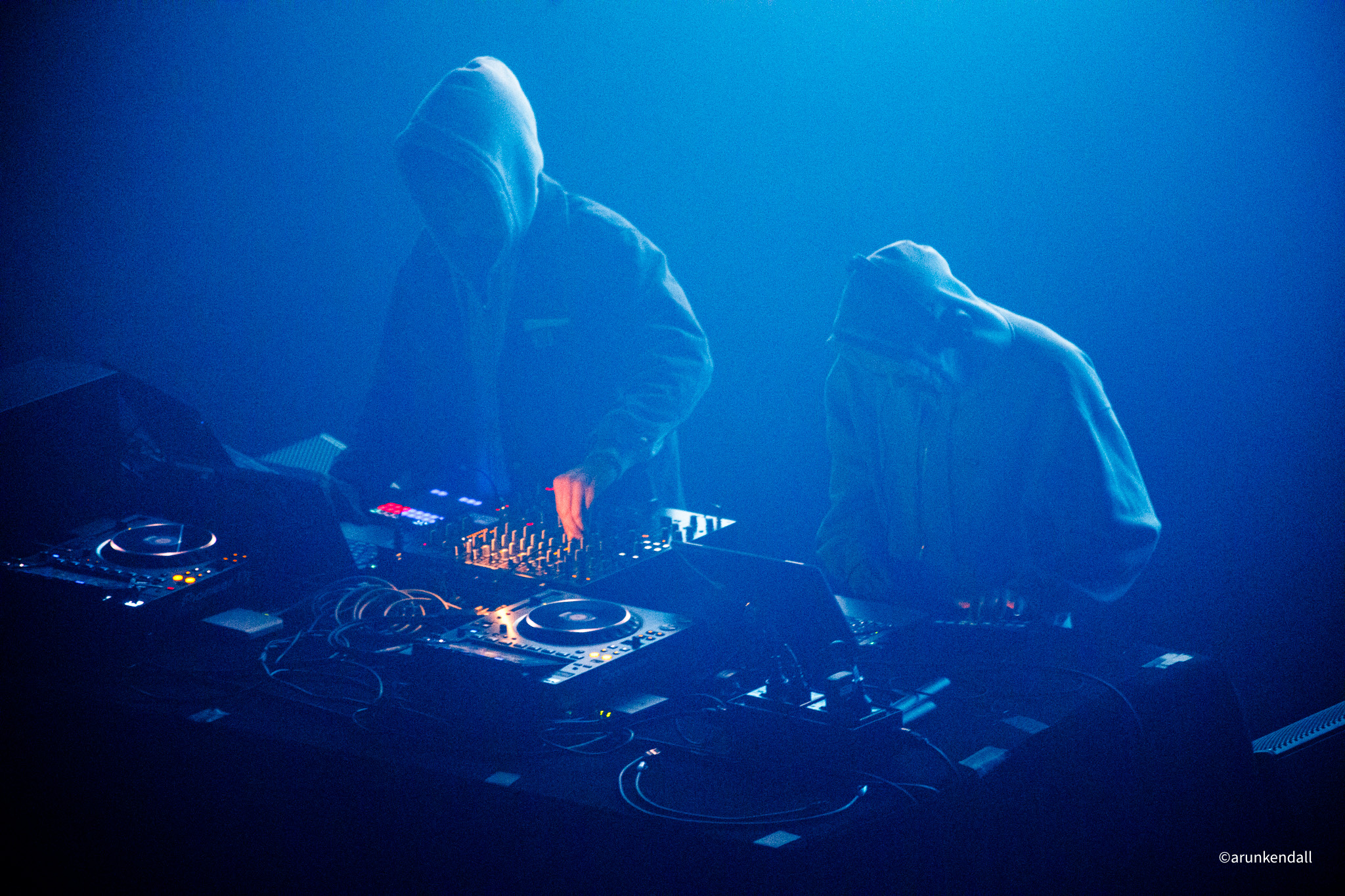 Revue en direct et galerie : Headache, Dark Mofo Festival, Odeon Theatre, 18 juin 2026