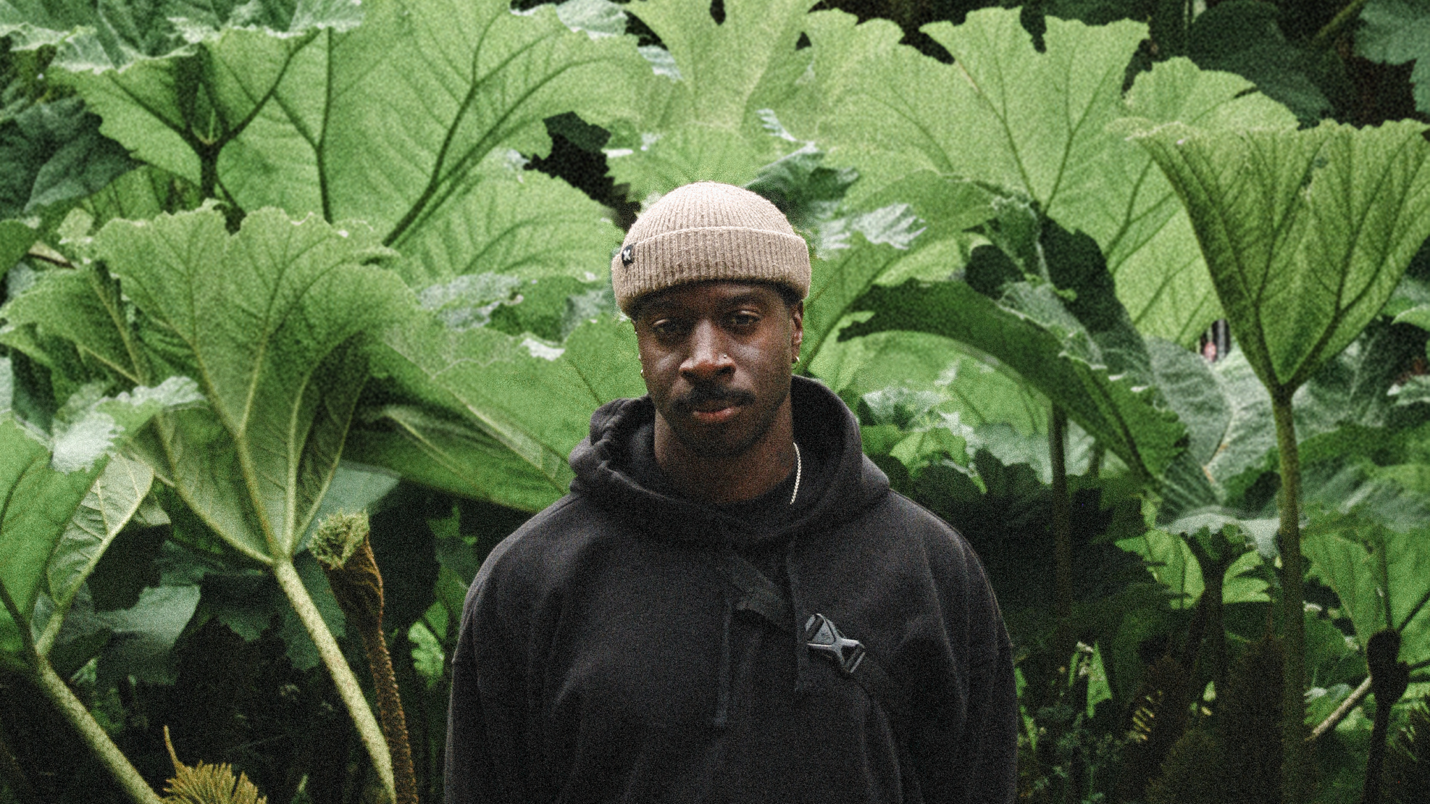 ^ “Re Teu commence un nouveau chapitre introspectif avec 'St. « Brendan est en avance sur les prochains voyages EP »