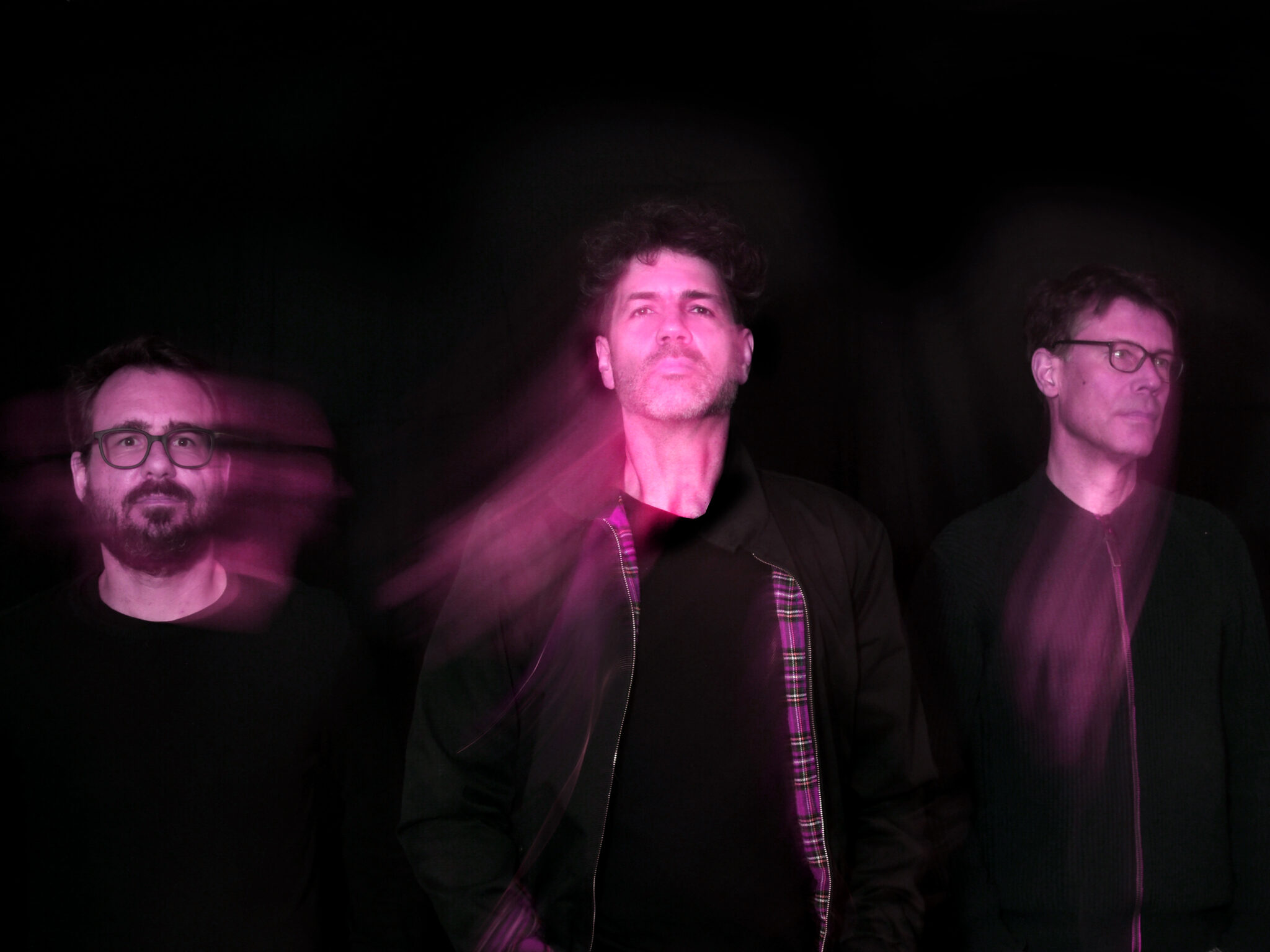News : Le trio suisse shoegaze Zabriskie sort un nouvel EP Ghosts In Time et partage le fascinant premier single « Stone Temple »