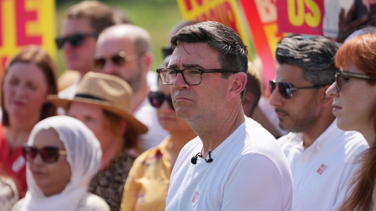 Les projets de décentralisation de Burnham ne sont que du vent