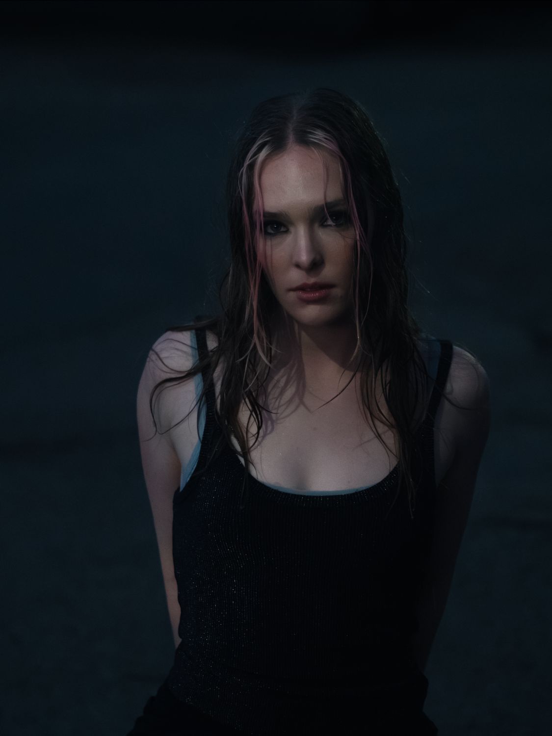 Titre : Holly Hebe partage l’hymne déchirant « Crying Your Eyes Out »