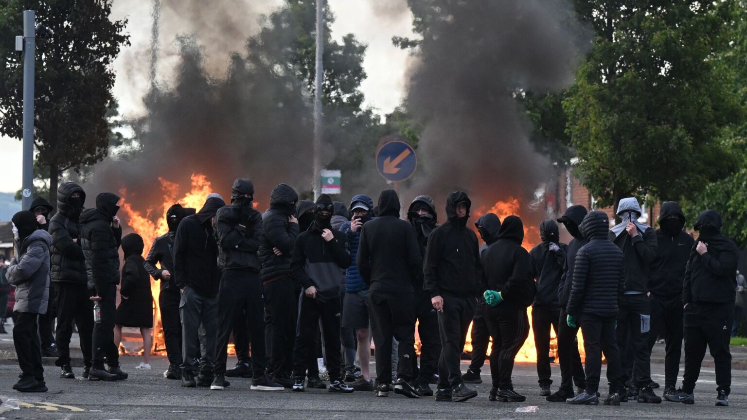 Pourquoi Belfast brûle – enrichi