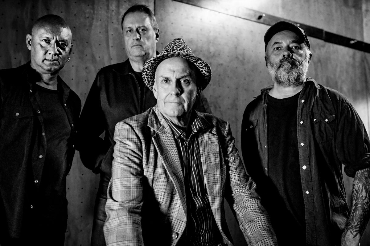 News : Avec les membres de Died Pretty, Decline of the Reptiles et Glide, Joey's Coop sort un nouvel album, une tournée et le passionnant single « In The Pines ».
