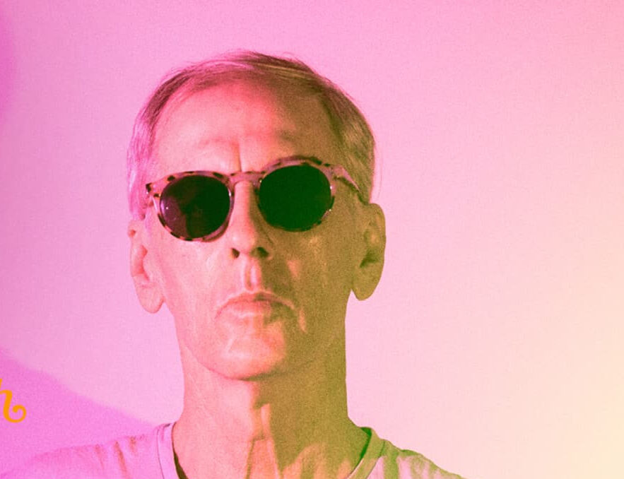 ^ “Le légendaire Robert Forster annonce une tournée australienne avec son groupe suédois”.