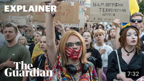 Why Ukrainians are protesting against Zelenskyy's dismissal of defence minister – video