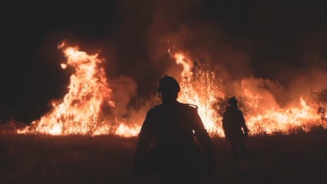 Les pompiers d’Espagne et de France luttent contre des incendies de forêt qui font rage – vidéo
