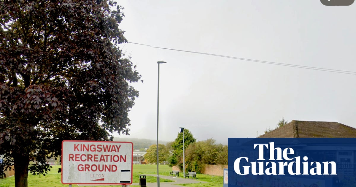 Un garçon de 16 ans accusé du meurtre d'un adolescent poignardé à mort à Luton Park | Nouvelles du Royaume-Uni