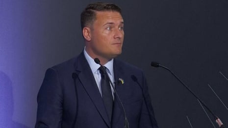 Defence Secretary Wes Streeting to announce new investment into air combat technology - watch live