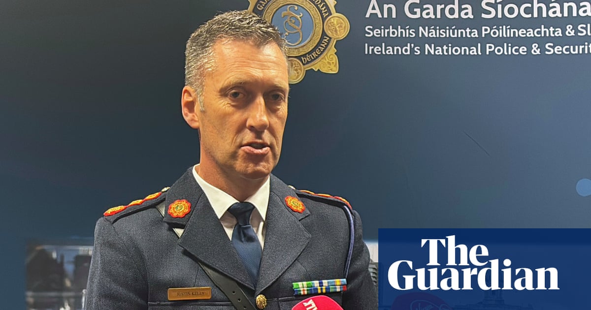 Une femme inculpée en Irlande après que la police ait intercepté une bombe « sophistiquée » | Irlande