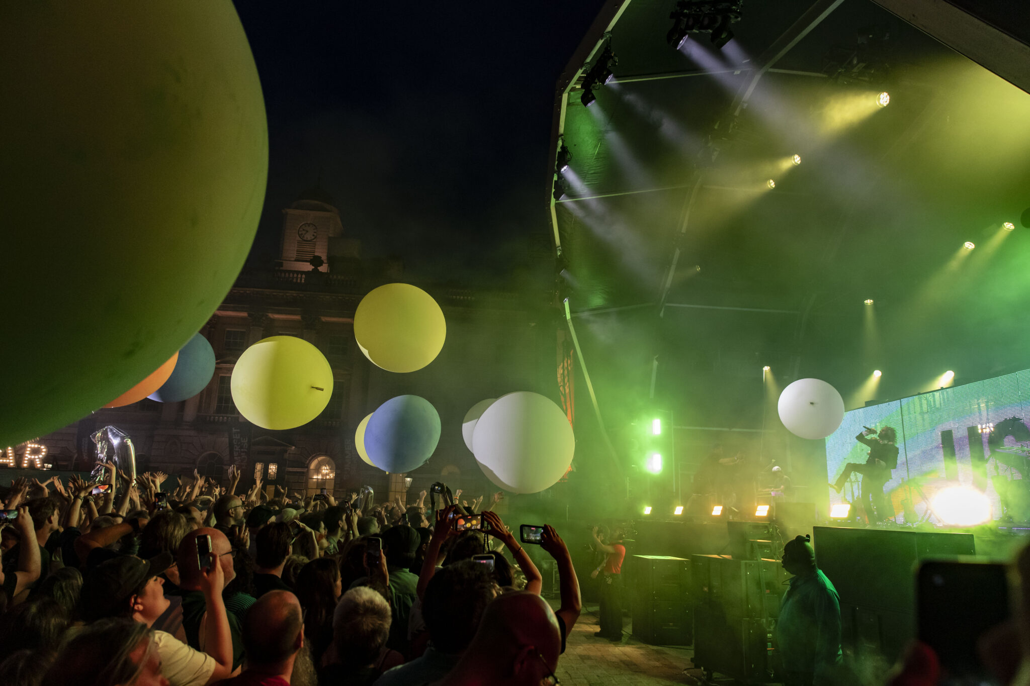 Galerie en direct : Les lèvres flamboyantes – Somerset House 25/07/26
