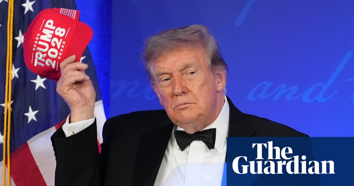 Le discours de gala décousu de Trump comprenait des insultes, des grossièretés et des blagues sur un troisième mandat à la présidence de Washington D.C.