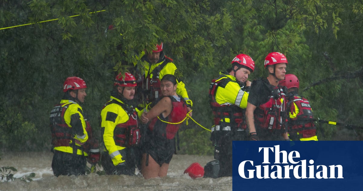 Au moins un mort alors que des crues soudaines et des tempêtes potentiellement mortelles frappent le centre du Texas | Texas