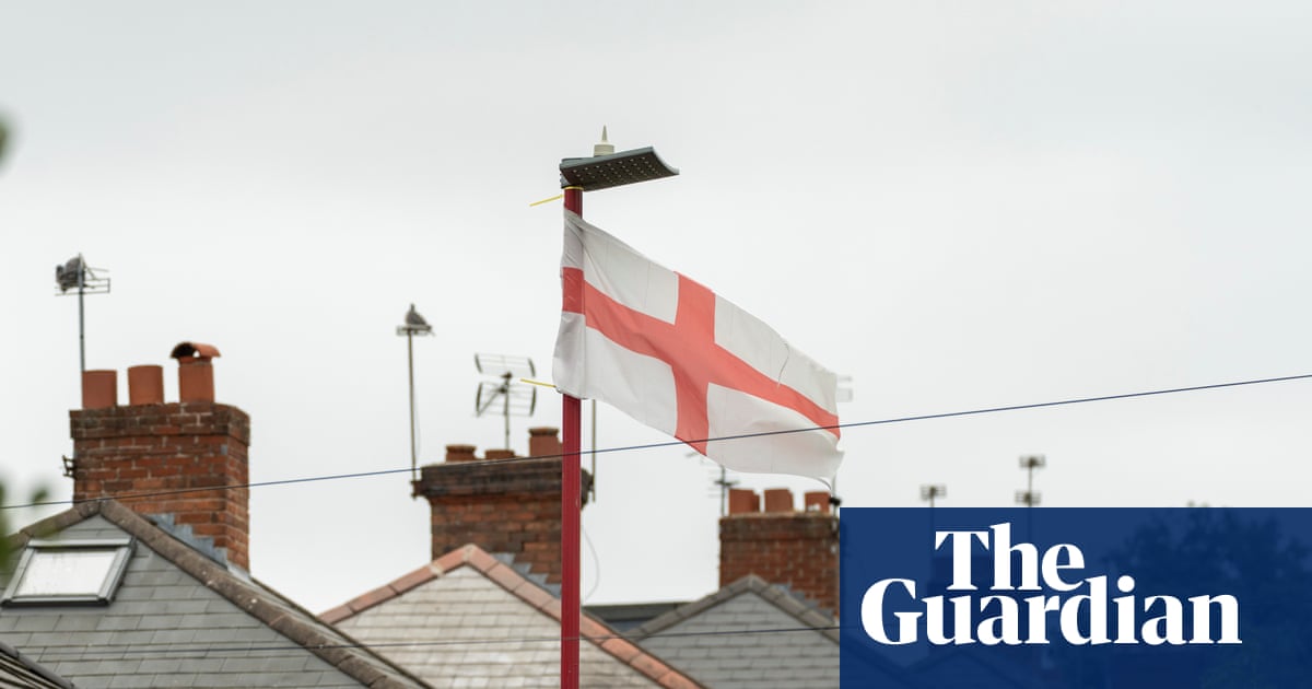 Le conseil municipal de Birmingham accusé d'avoir donné « carte blanche » à un groupe érigeant des drapeaux anglais | Birmingham