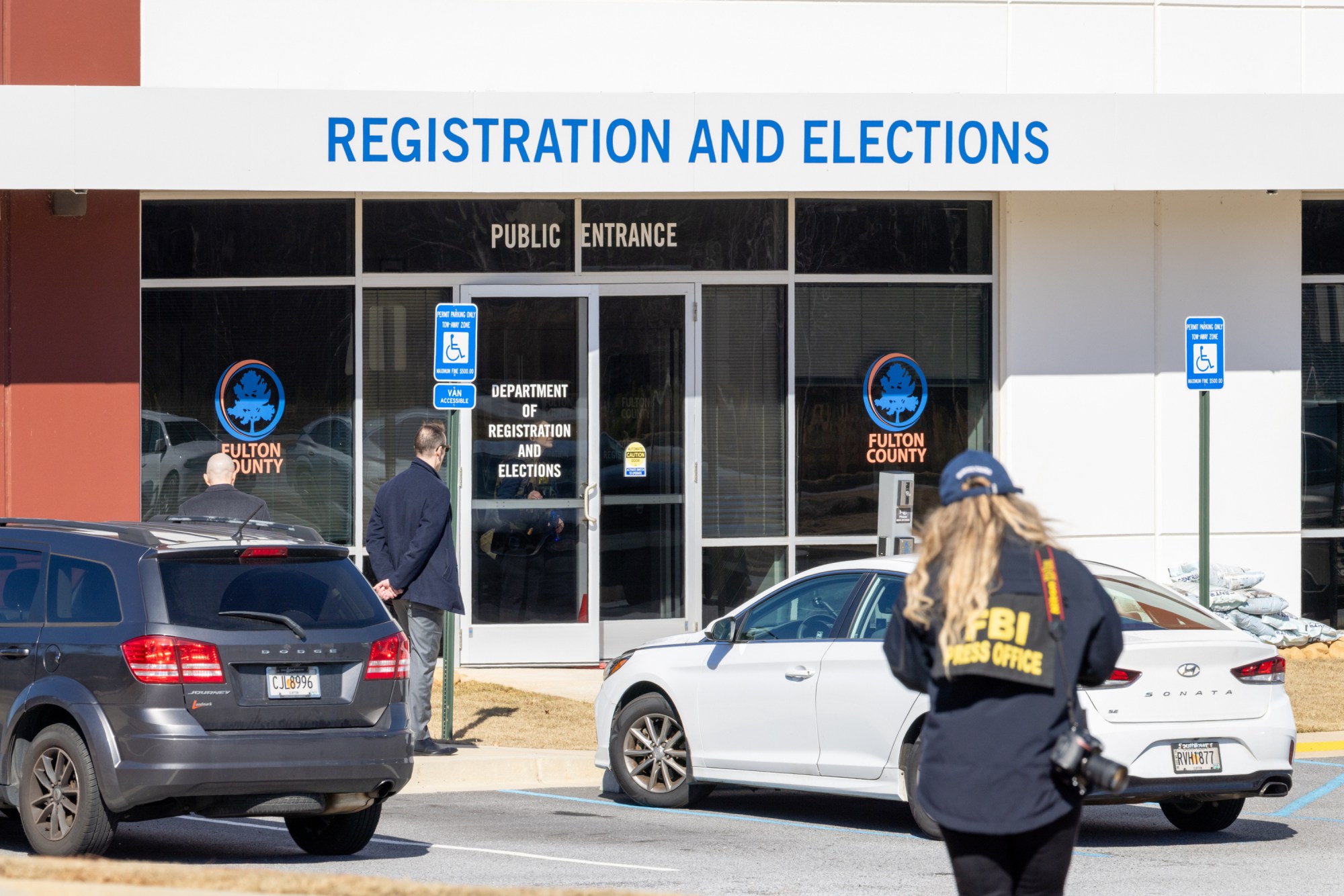 Le FBI a envisagé d’utiliser l’IA pour vérifier les signatures sur les bulletins de vote par correspondance saisis – ProPublica