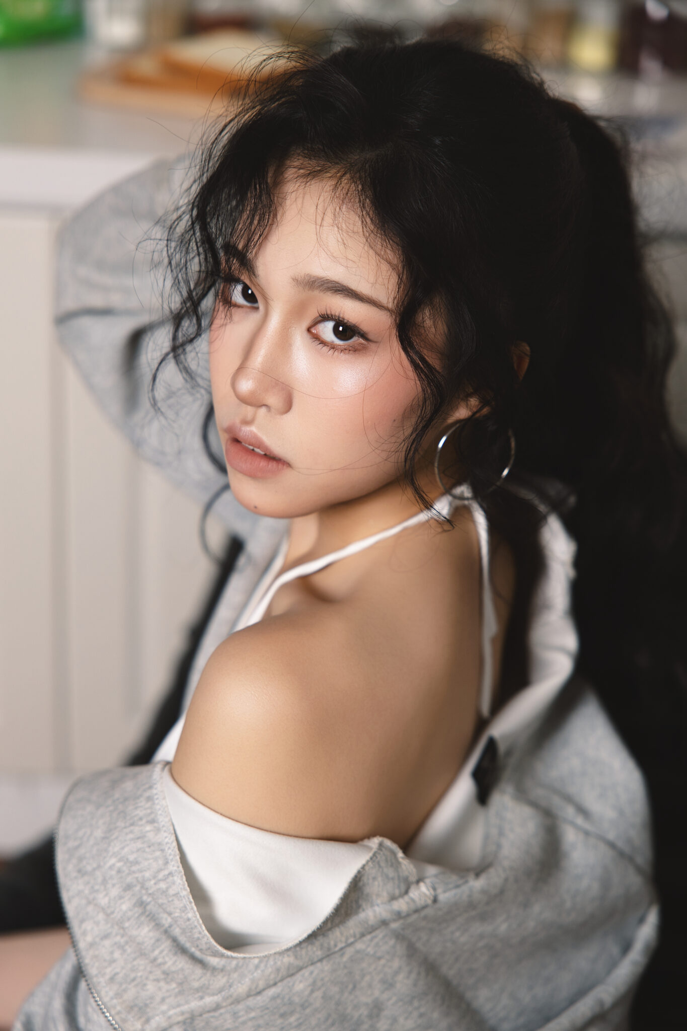 News : Clarity Liao sort un nouveau single intimiste « Pouring Rain »