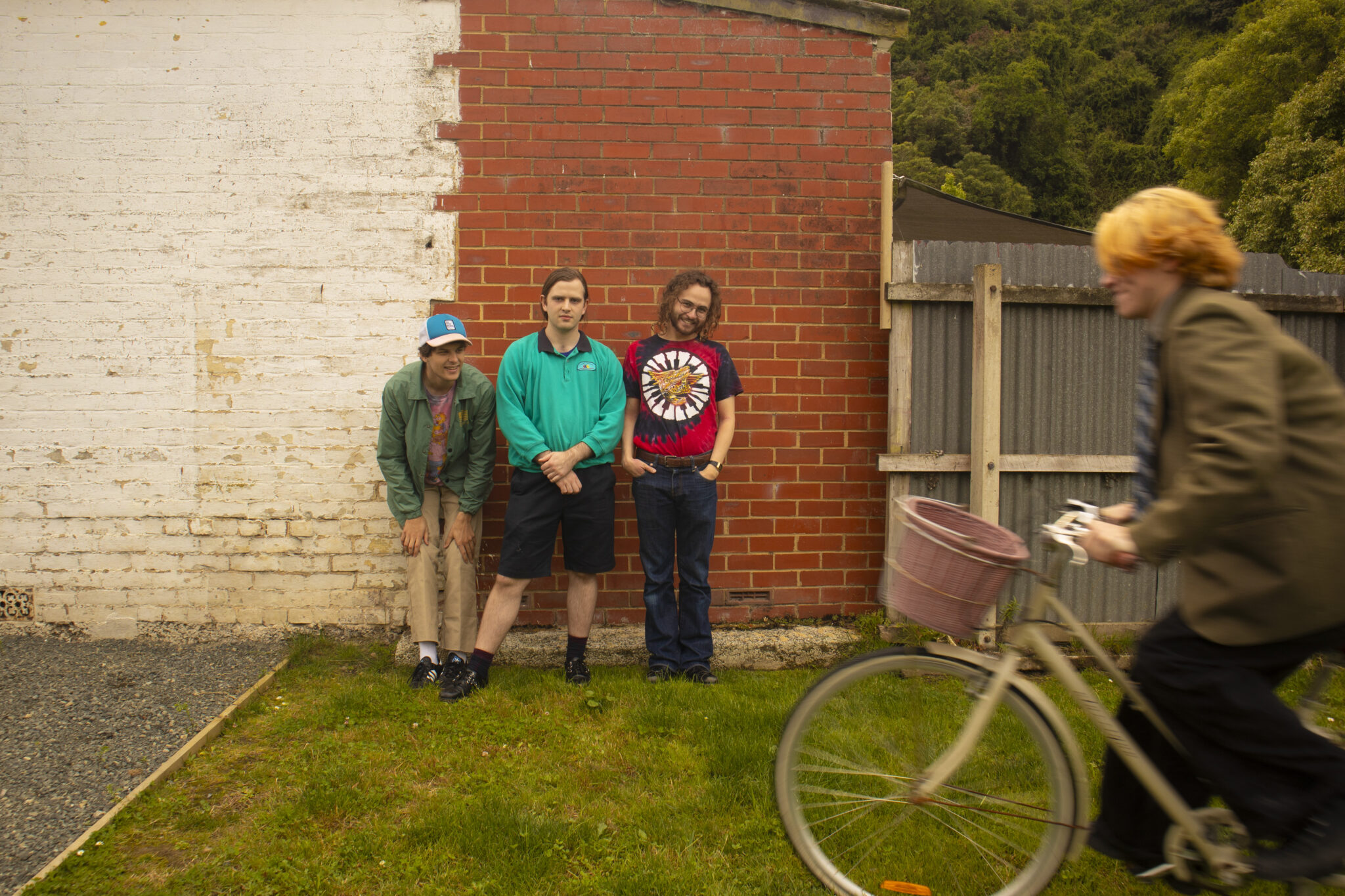 Critique de l'album : Bicycle Thieves et Dunedin Dreams – Bunchy's Big Score d'Ōtepoti est en tête de la ligue avec “Wanda's Bicycle”.