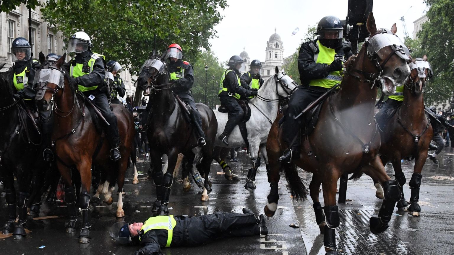 BLM La police britannique à deux niveaux