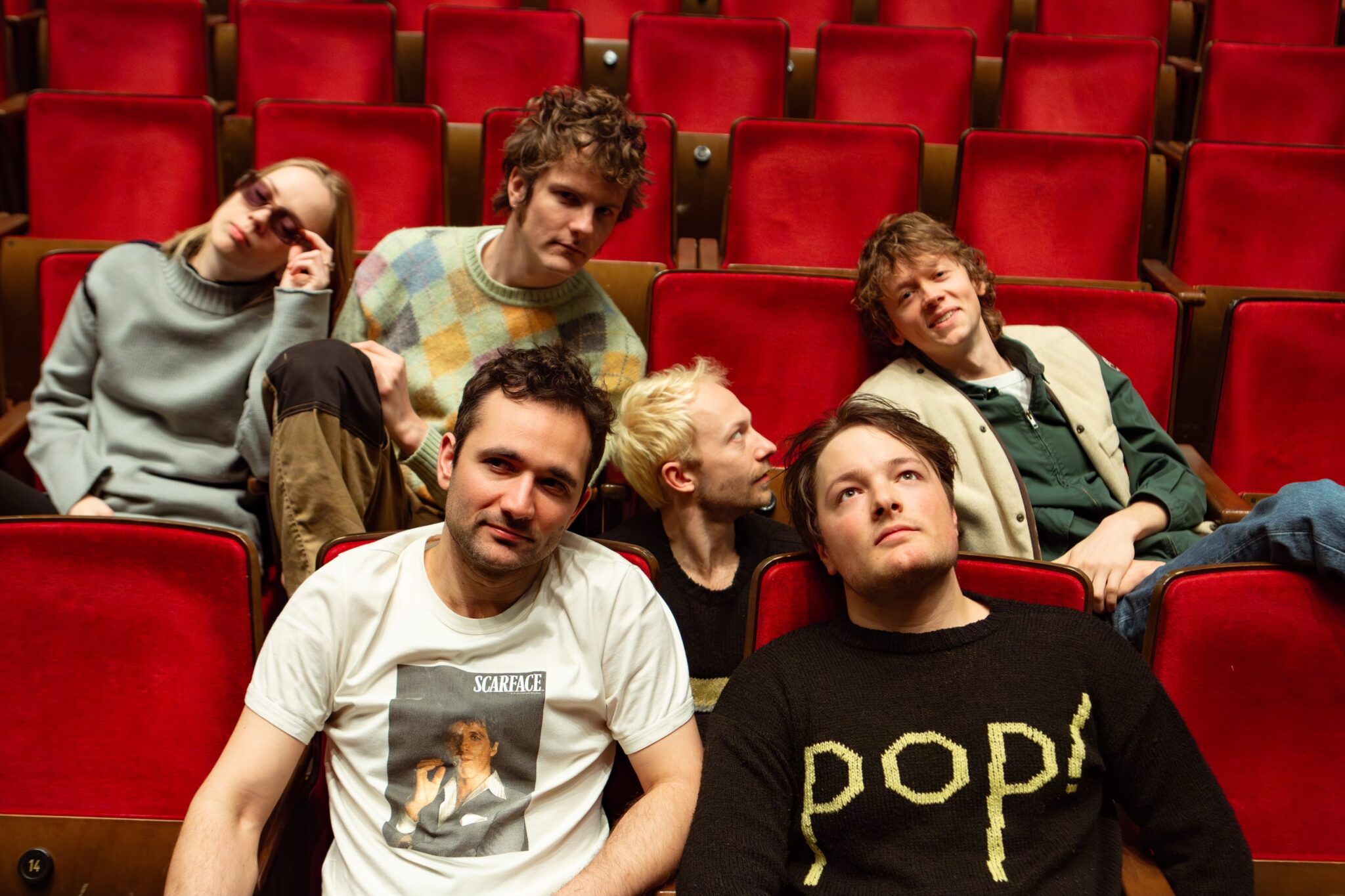 Piste : Les entraîneurs personnels reviennent avec un nouveau single joyeusement non conventionnel « Hole ».