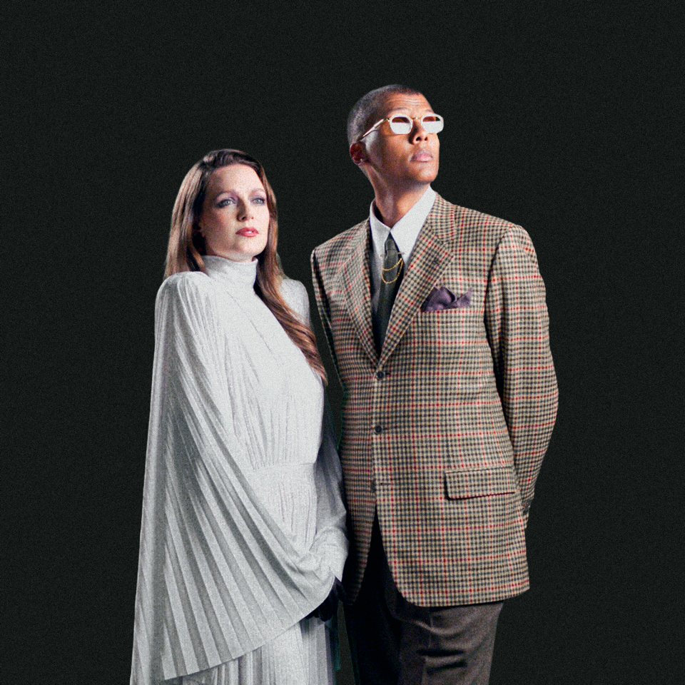 Titre : Tove Lo et Stromae ont partagé leur superbe nouveau clip pour « des fleurs ».