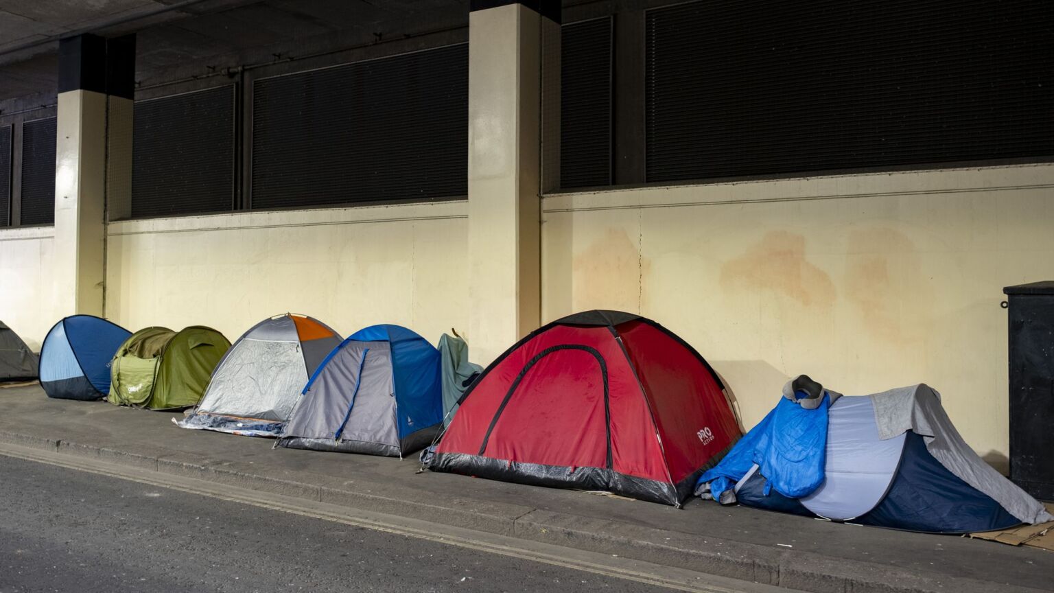Décriminaliser le sommeil dans la rue ne fera pas grand-chose pour aider les sans-abri