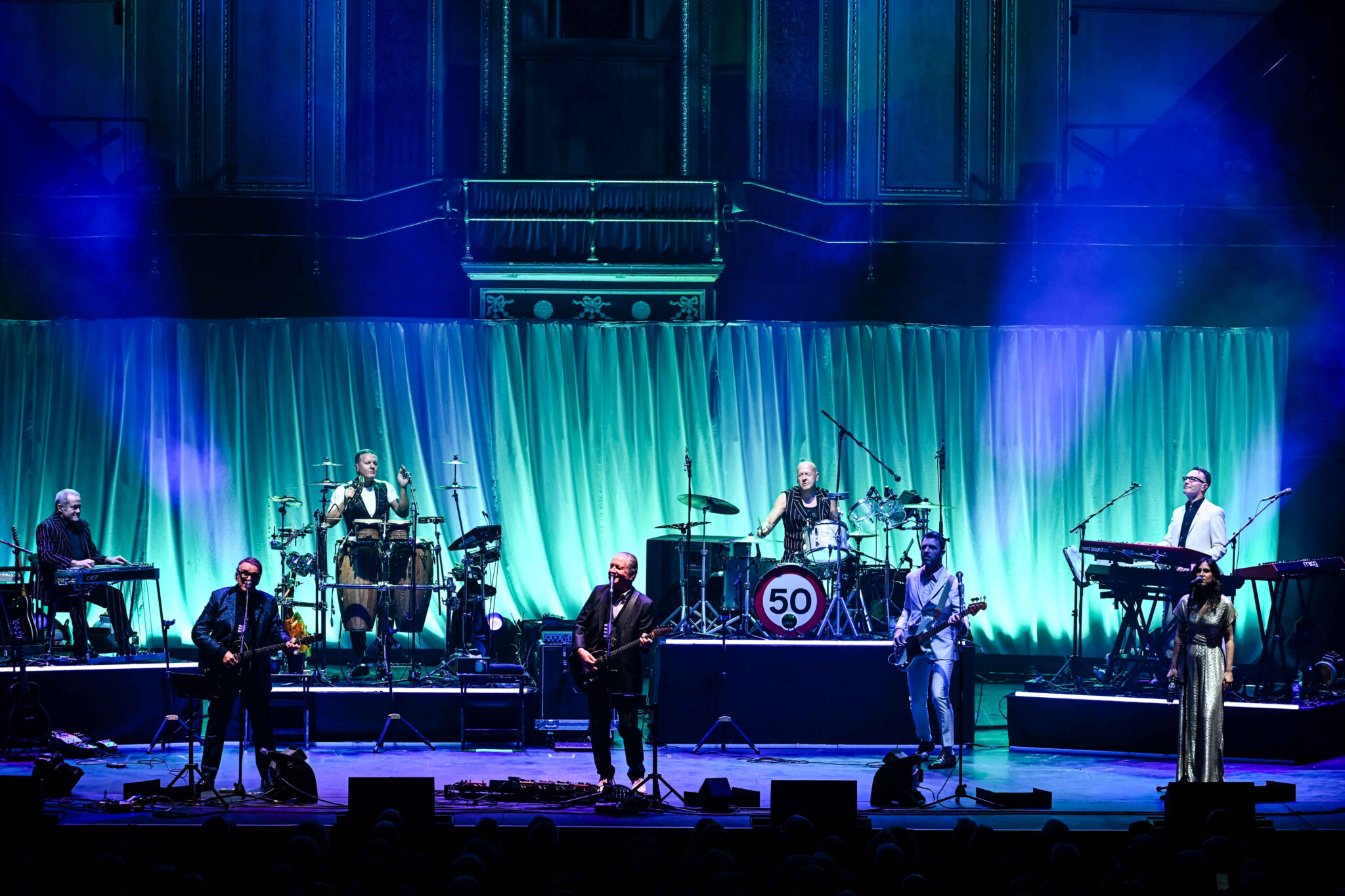 ^ “Squeeze annonce son retour en Australie avec Tried, Tested and Trixies Tour 2027”