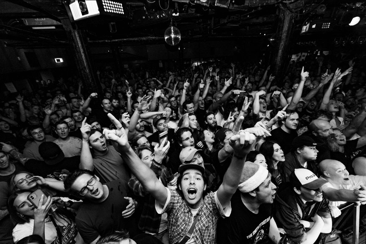 ^ “Le Corner Hotel fête ses 30 ans avec Bodyjar, Meg Washington et plus”