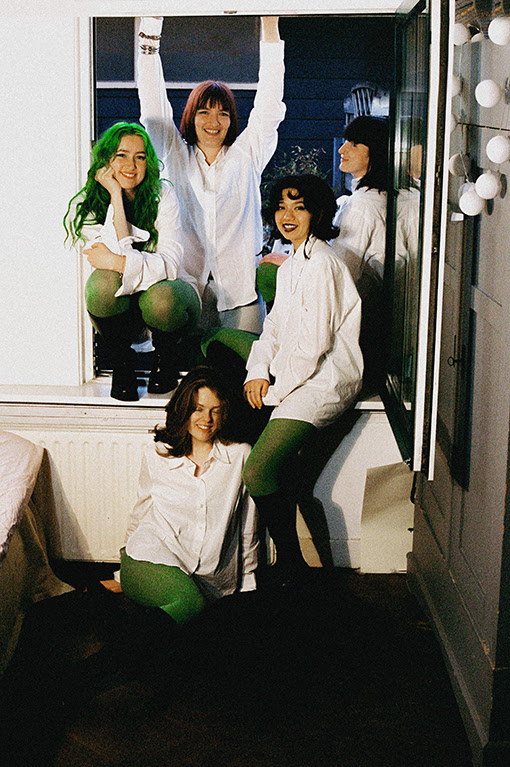 Piste : Les Klittens dérivent dans l’agitation dream pop avec le nouveau single « Taxi ».