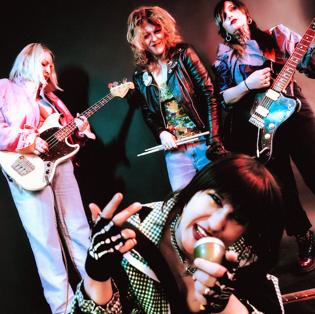 « TAXI GIRLS sort son premier album Static »