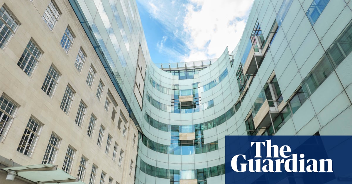 Trump team pushes to block court order giving BBC access to financial records | Donald Trump
