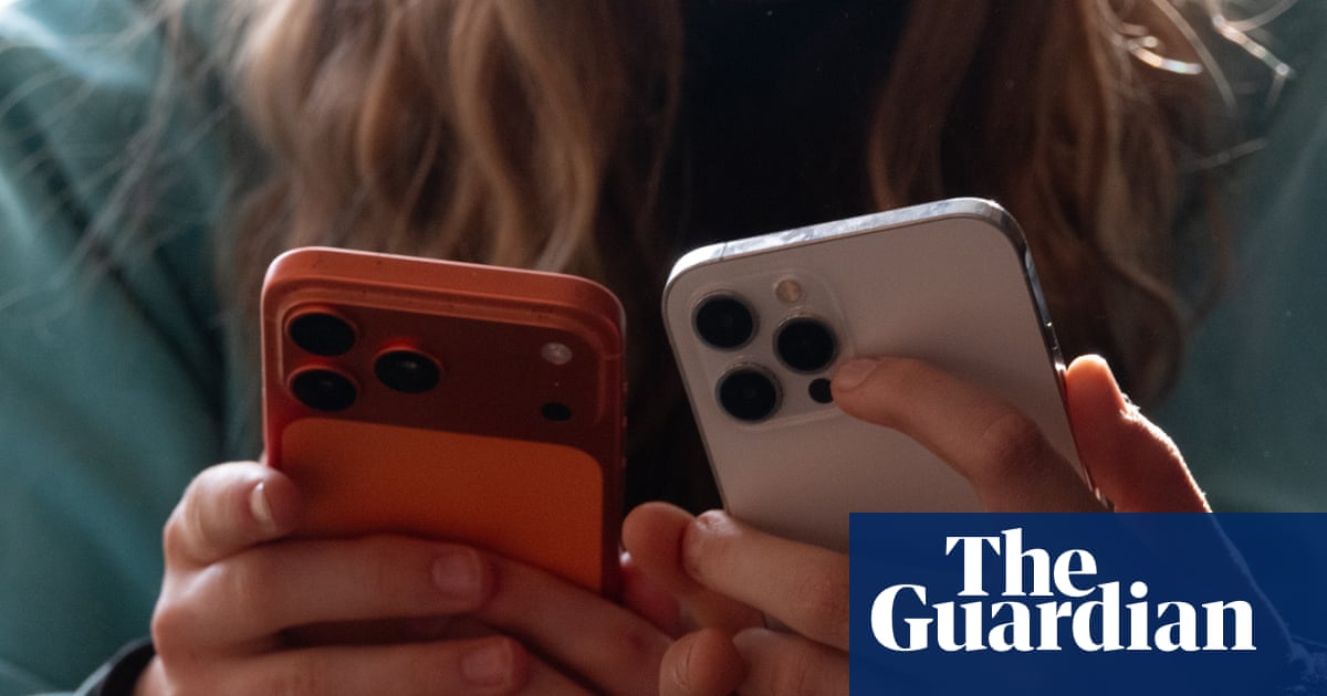 New Zealand to consider banning children under 16 from social media | Social media