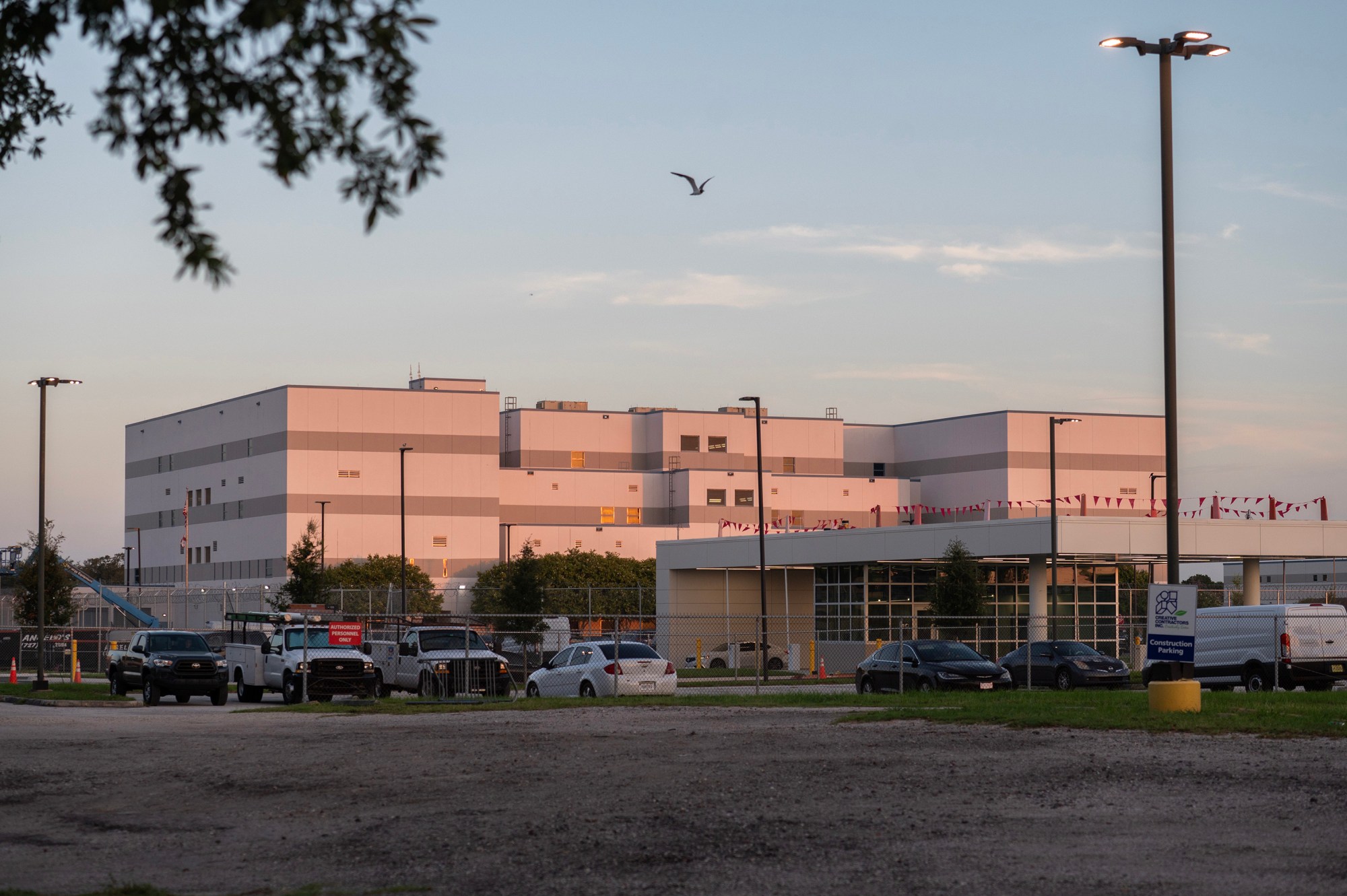 Two Florida Jails Had an Unusually High Number of Rebookings of Immigrants, Our Analysis Found — ProPublica