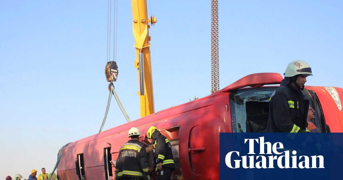 Bus carrying Polish pilgrims crashes in Hungary, leaving 12 dead | Hungary