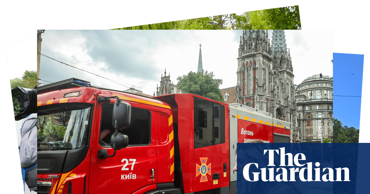 Panic in Kyiv and prize sheep: photos of the day – Thursday