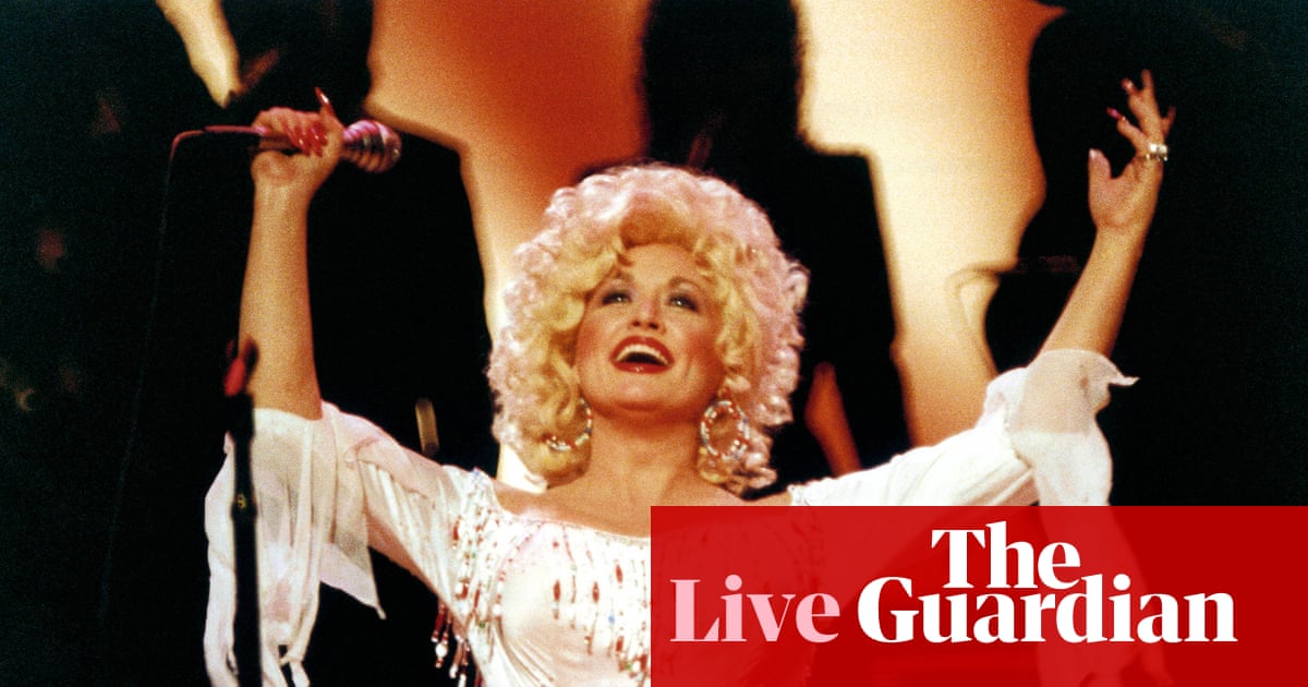 Tributes pour in after country music legend Dolly Parton dies – latest updates | Dolly Parton
