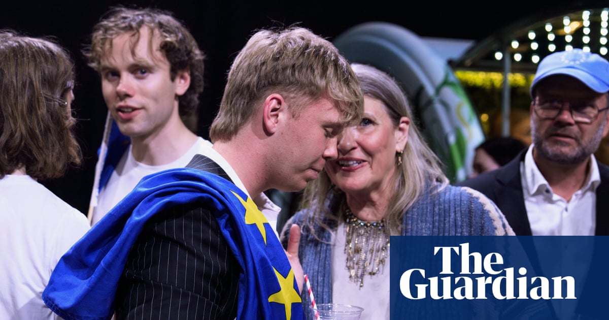 Iceland appears to have rejected EU accession talks in referendum, reports say | Iceland