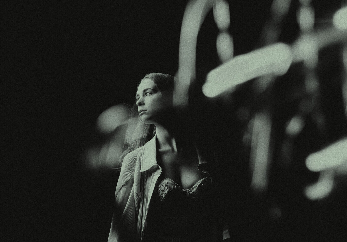 Premiere: Cloud Tangle Spins Delicate Melancholy On New Single ‘Merry-Go-Round’