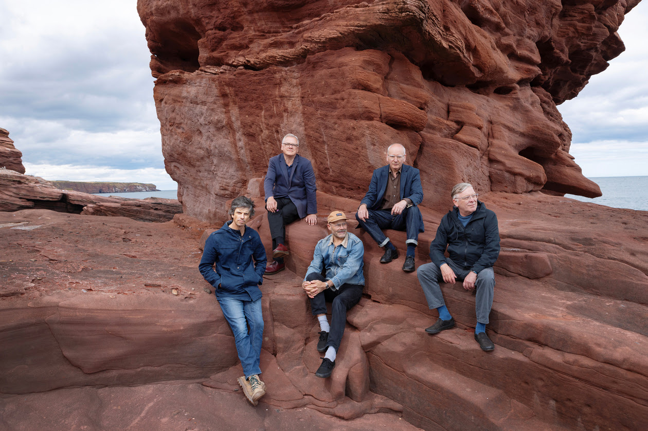 News: The legendary Teenage Fanclub announce new album ‘Do Not Dare To Dream’ out October 9 on Merge Records and unveil the shimmering single ‘There Was You’.