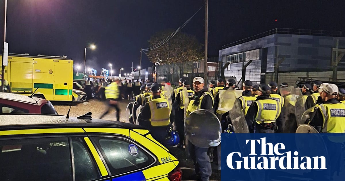 Police used batons and pepper spray on far-right protesters in Portsmouth unrest | Portsmouth