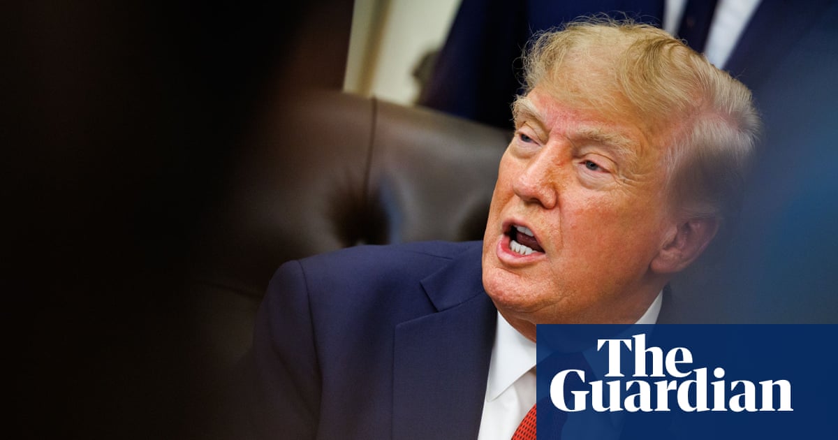 US TV networks suspend White House pool coverage over Trump media ban | Donald Trump