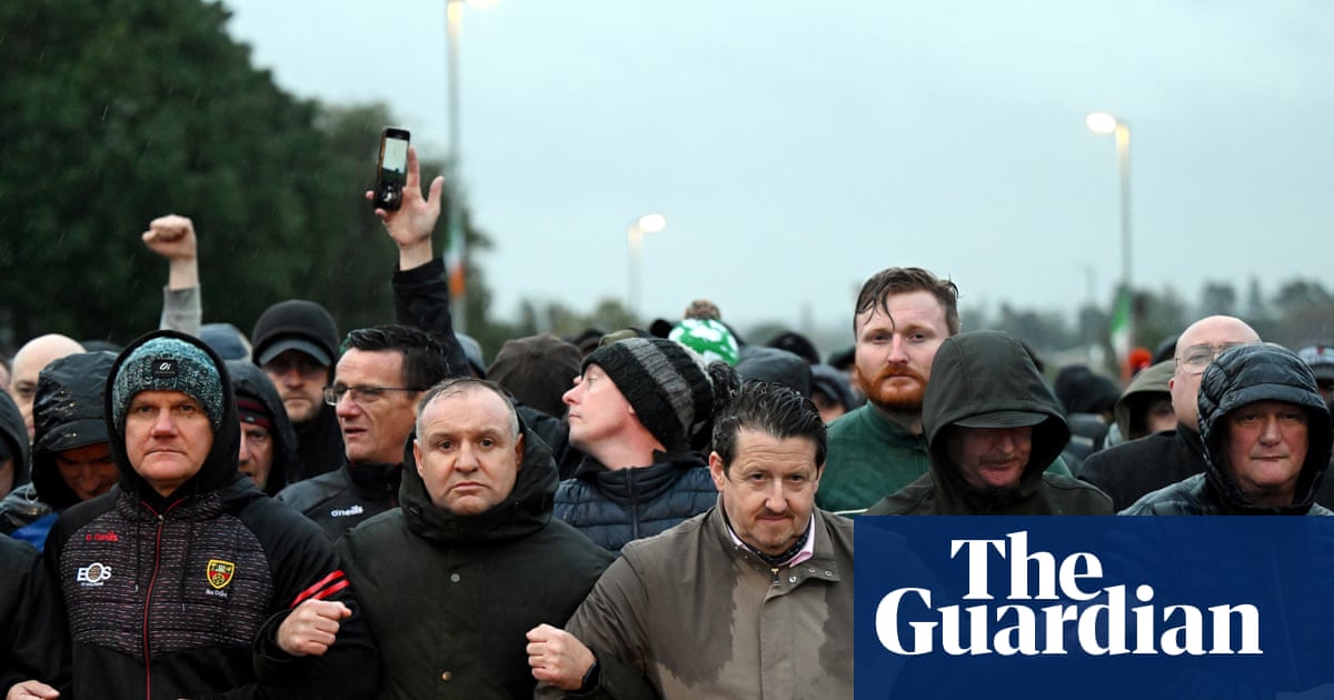 Protesters disperse after blocking route for loyalist march in Portadown | Northern Ireland