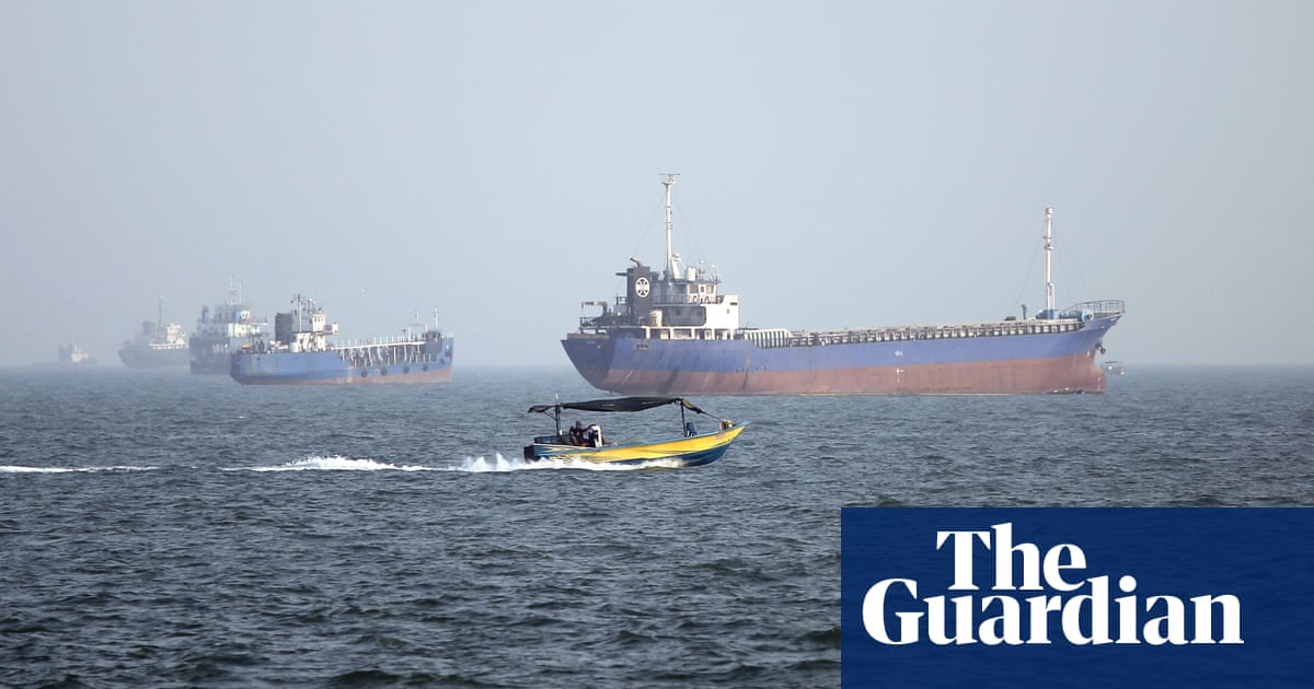 US says Iranian tankers destroyed after missile attacks on American warship | US military
