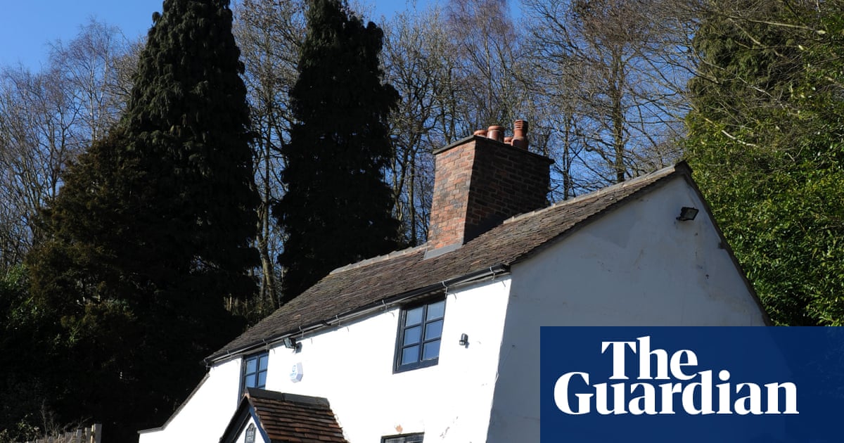 UK subsidence claims surge after hottest summer on record | Insurance industry