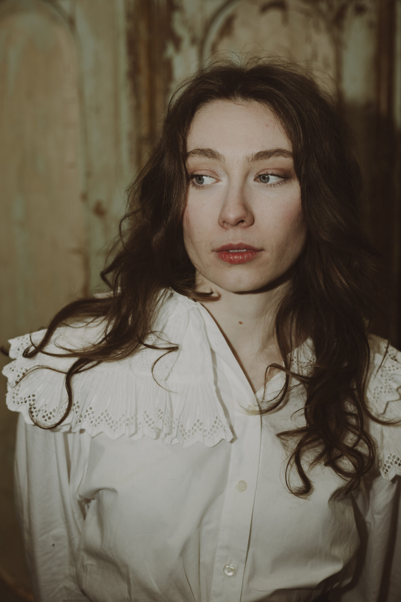 Track: Freya Everest Shines On Beautiful New Single ‘Honey TV’