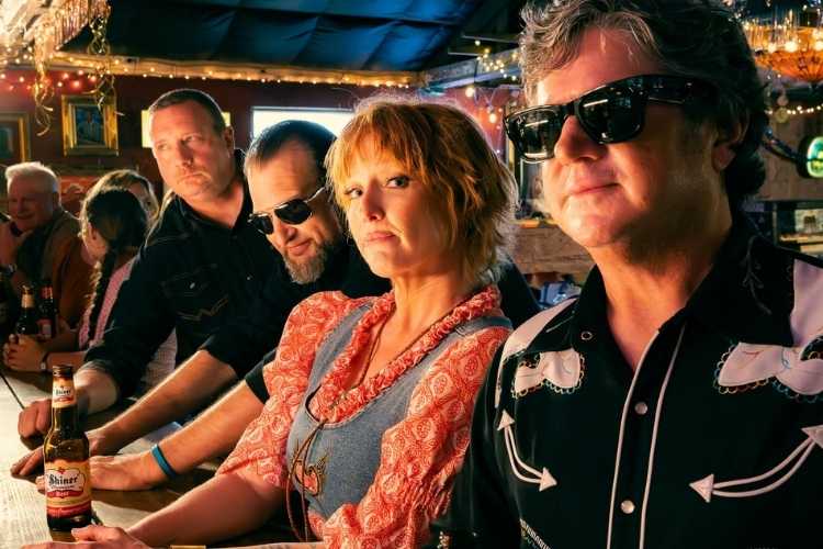 News: Sixpence None the Richer announce 2027 Australian tour with Ella Hooper