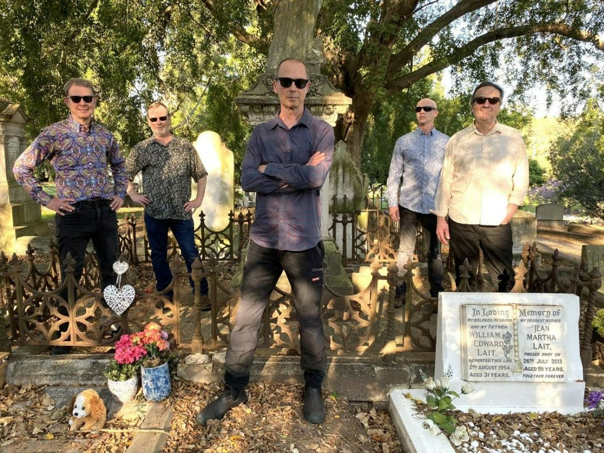 EP Review: There’s life in them still – Brisbane jangle pop legends Ups and Downs sound better than ever on ‘Radio Is Dead’