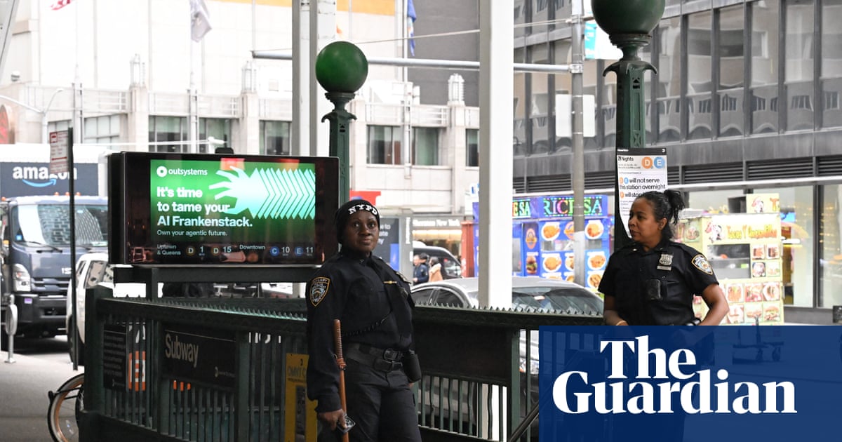 New York City police seek suspect in fatal subway station shooting | New York