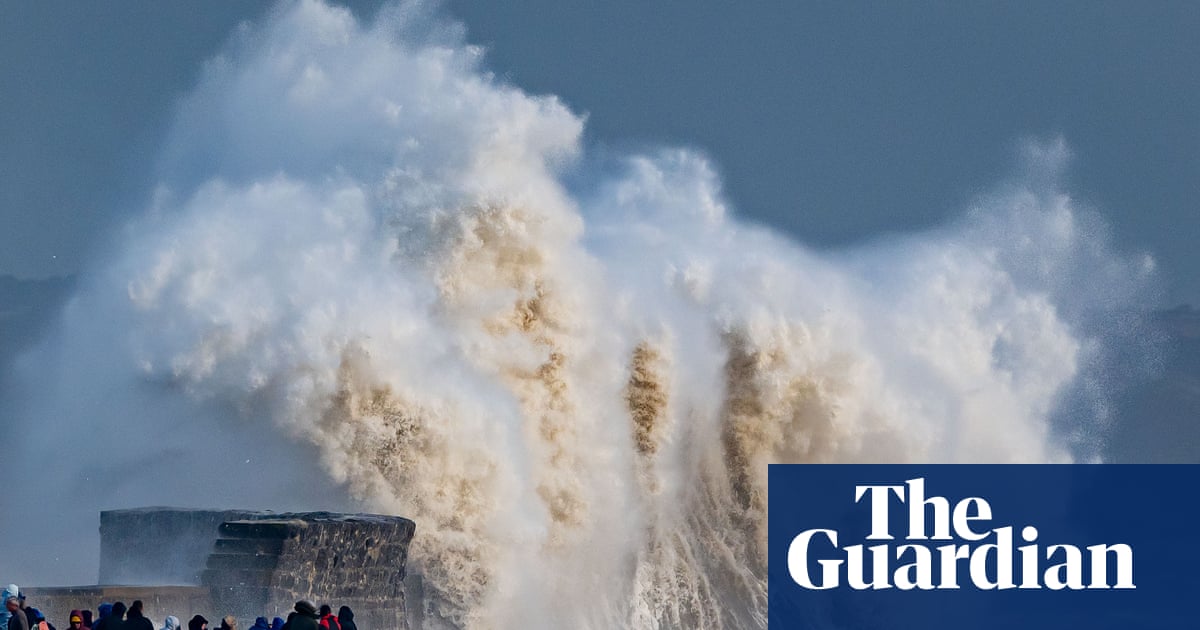 Storm Austen forecast to hit southern UK | UK weather