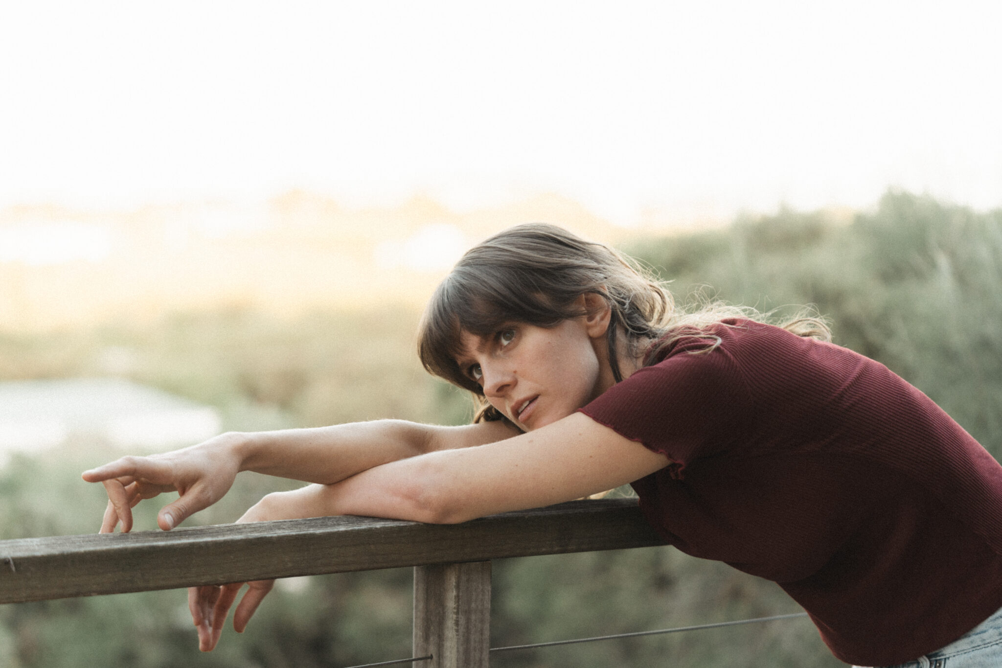Premiere: Tig takes one more breathtaking turn on the ‘Ferris Wheel’ as she announces debut album ‘It’s Time We Met’