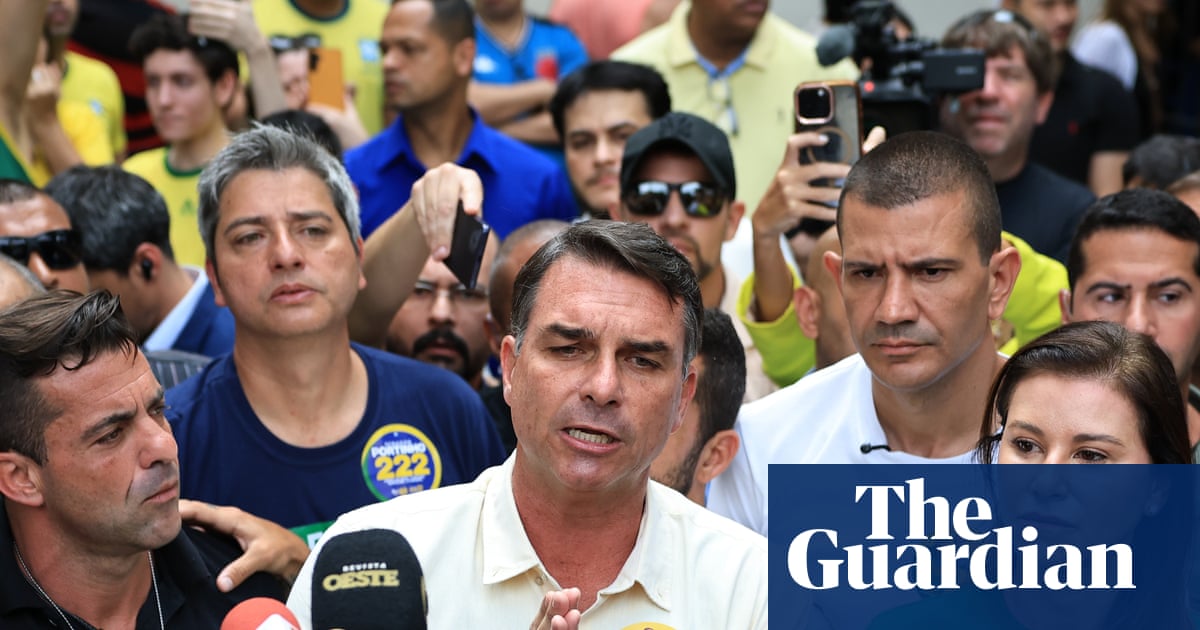 Brazil’s presidential race to go to second round as Flávio Bolsonaro leads incumbent Lula | Brazil